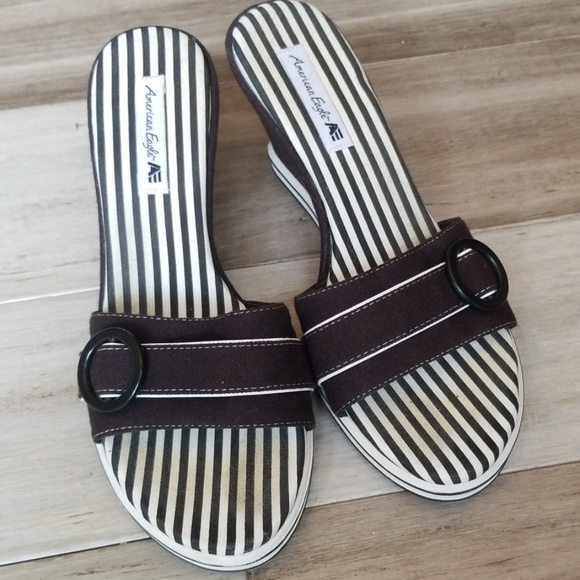 AE Wedge Sandals - Picture 5 of 7